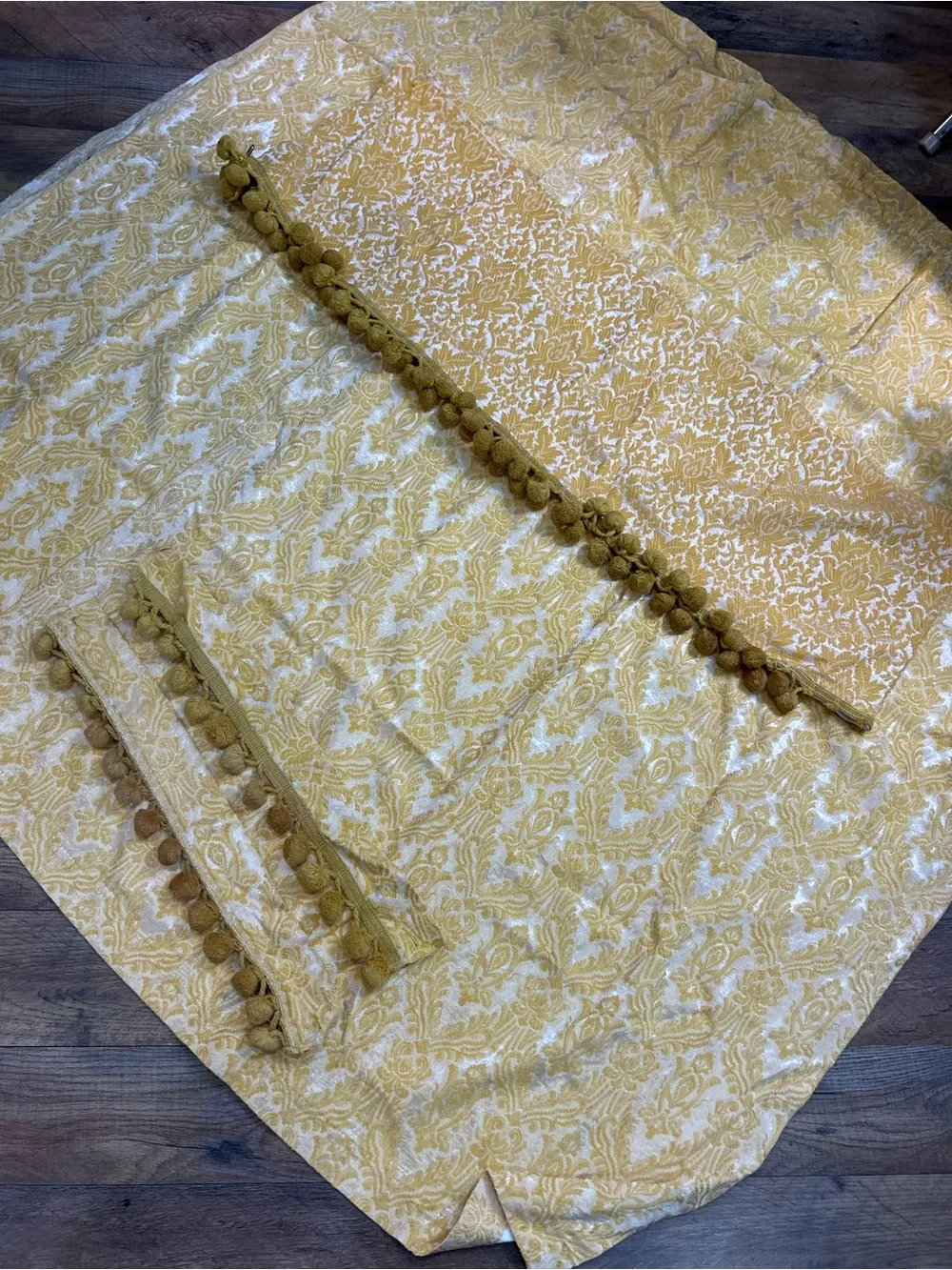 Vintage 5-Pc Yellow & Ivory Damask Curtain Set - 2 Panels, Valance, Tie-backs Po